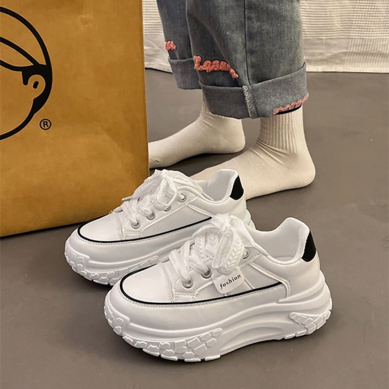 Zapatillas blancas gruesas de  - Chunky Sneaker Platform reseña y precio